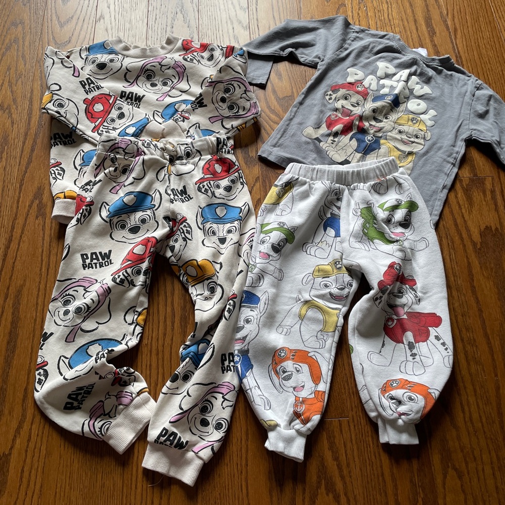 Zara / H&M - Paw Patrol bundle - Sweatsuit, sweatpants and long sleeve tee